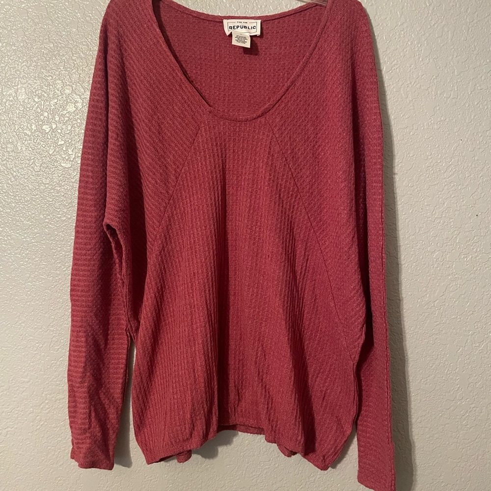 women’s top S For the Republic